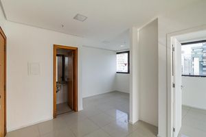 Image 23 - 831849