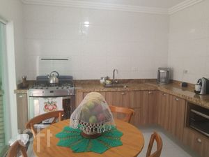 Image 11 - 831861