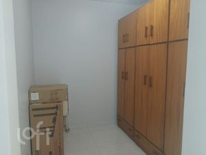 Image 33 - 831861