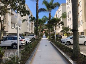 Image 12 - 831870