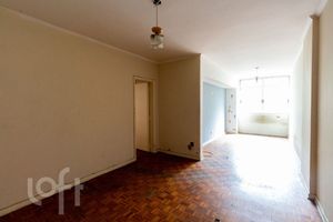Image 21 - 831879