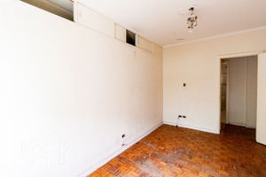 Image 10 - 831879