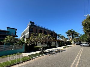 Image 2 - 831883