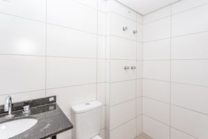 Image 17 - 831897