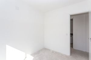 Image 21 - 831897