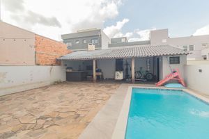 Image 32 - 831907