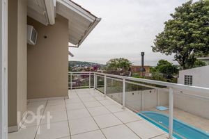 Image 33 - 831924