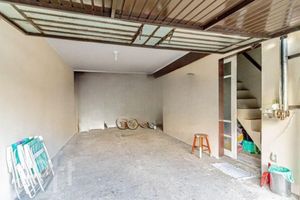 Image 13 - 831979