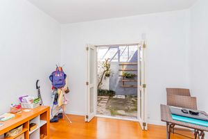 Image 19 - 832024