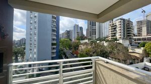 Image 4 - 832061