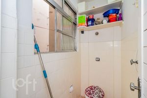 Image 33 - 832070
