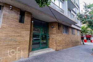 Image 38 - 832070