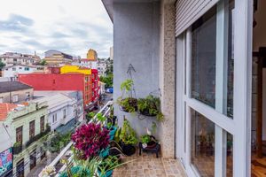 Image 5 - 832070