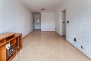 Image 1 - 832131