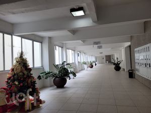 Image 3 - 832195