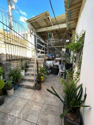 Image 6 - 832208