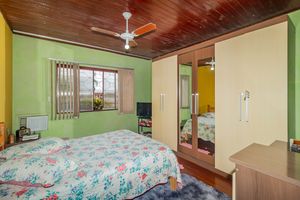 Image 15 - 832244