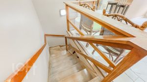Image 40 - 832301