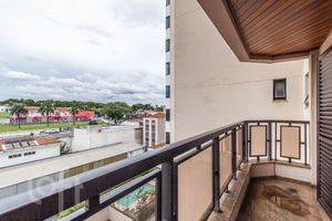 Image 25 - 832374