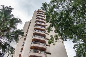 Image 43 - 832374