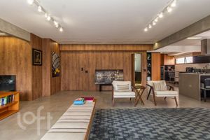 Image 3 - 832374