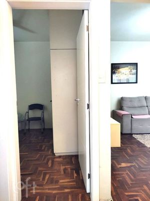 Image 3 - 832511