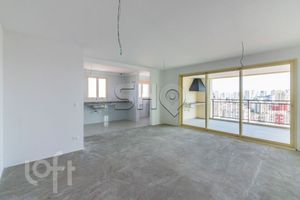 Image 35 - 832534
