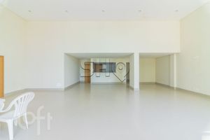 Image 33 - 832534