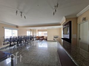 Image 19 - 832574