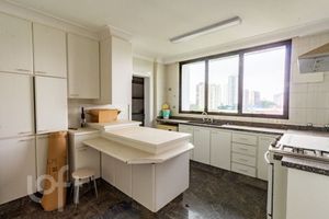Image 43 - 832687