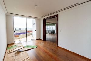 Image 11 - 832687