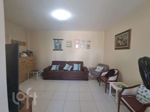 Image 6 - 832751