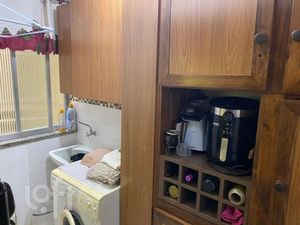 Image 10 - 832761