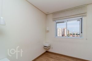 Image 19 - 832774