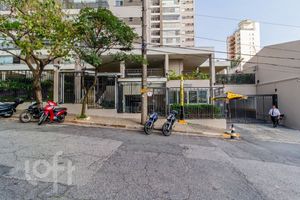 Image 41 - 832774
