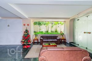Image 25 - 832778