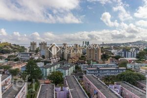 Image 32 - 832808