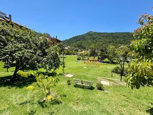 Image 18 - 832842