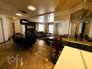 Image 8 - 832843