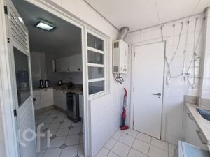 Image 31 - 832843