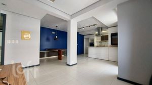 Image 4 - 832852