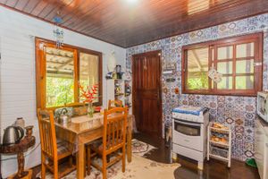 Image 9 - 832898