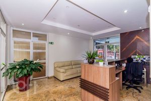 Image 38 - 832918