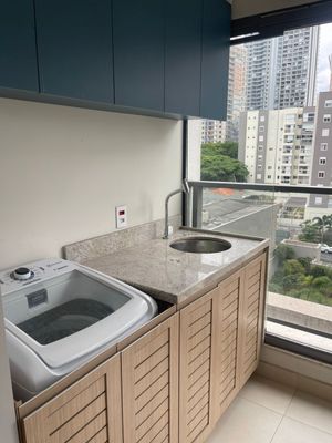 Image 12 - 832927