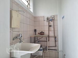 Image 19 - 832996