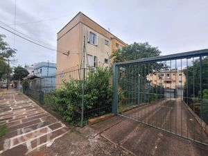 Image 22 - 832996