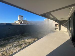 Image 4 - 833063
