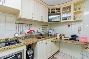 Image 37 - 833123