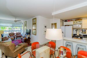 Image 3 - 833240