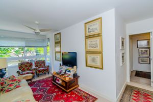 Image 4 - 833240